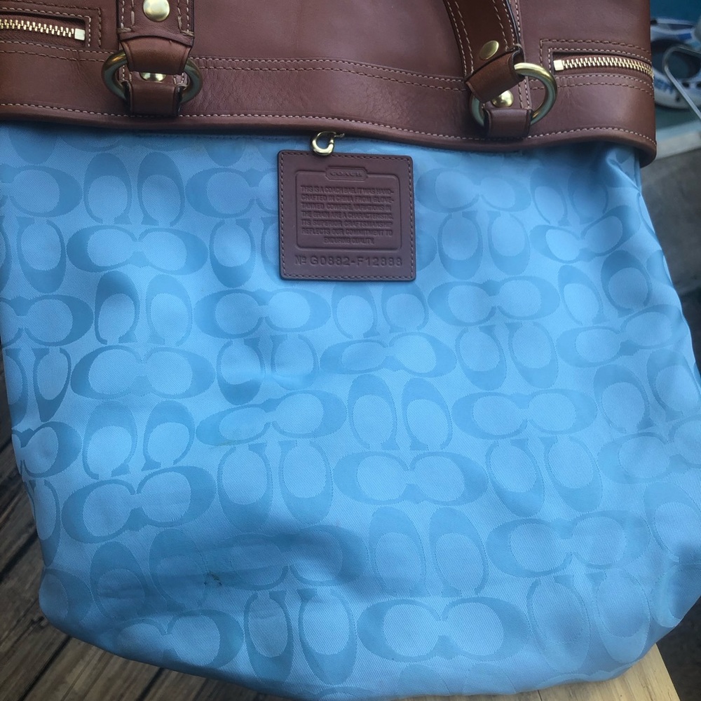 Coach GiGi #F12888 Vintage Coach Shoulder bag in Excellent Condition - Picture 11 of 16